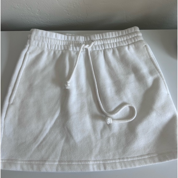 Aritzia Skirts Aritzia Tna Skirt Poshmark